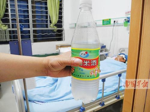 喝酒住院买什么礼品，喝酒住院买什么礼品比较好，医院里的陪护人员能喝酒吗？