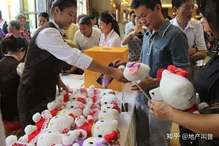 礼品行业怎么跑，，跑广告业务怎么去找客户？