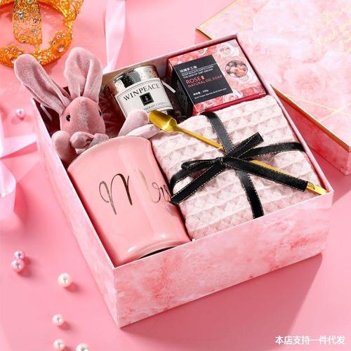 女客人买什么礼品，，给客户送哪些小礼品最合适？