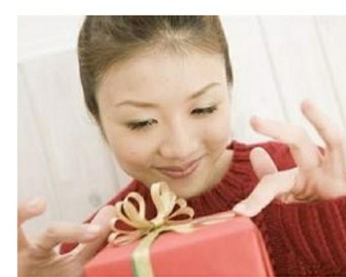 如何委婉拒绝礼品，如何委婉拒绝礼品送礼，怎么委婉的拒绝别人的礼物？