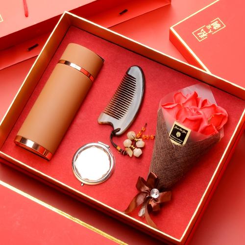 一千钱买什么礼品,一千钱买什么礼品好,送岳母礼物1000元左右推荐?