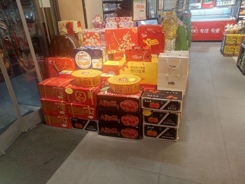 单位活动礼品怎么摆放,单位活动礼品怎么摆放好,几十箱礼品怎么陈列?