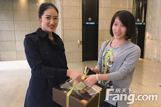 拜访业主礼品送什么比较好，拜访业主礼品送什么比较好呢，过年送礼给业主送什么好？
