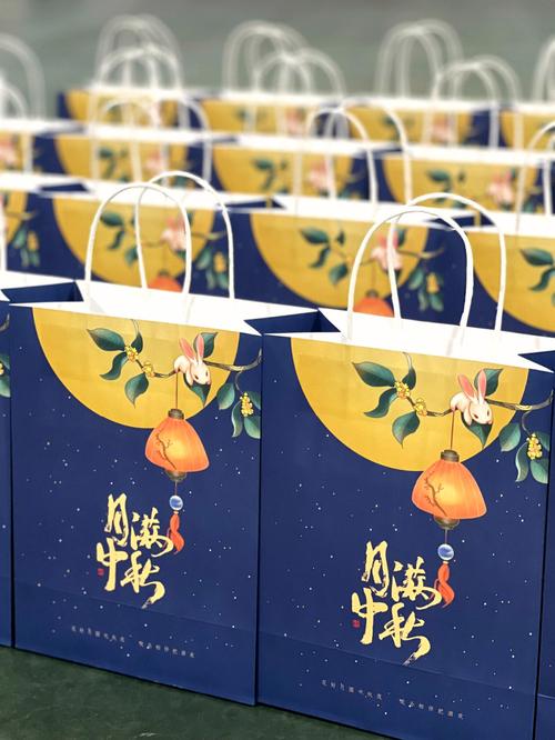 奶喝什么礼品搭配送个礼，，中秋节送一箱牛奶和一袋柚子可以吗？