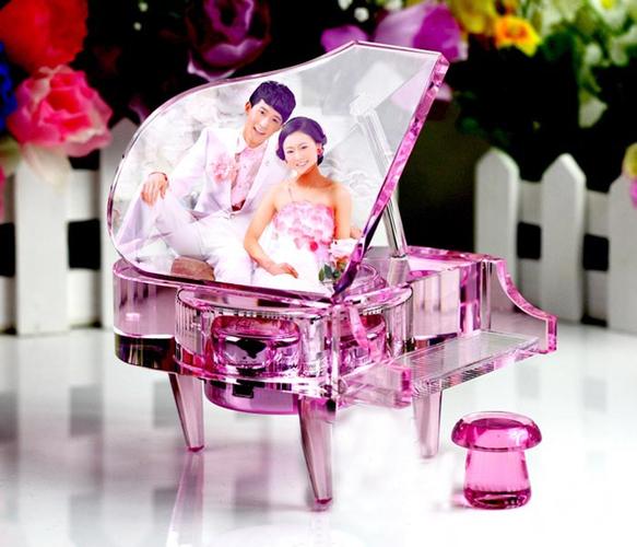 关于礼品的音乐,关于礼品的音乐有哪些,婚庆专用歌曲15首?