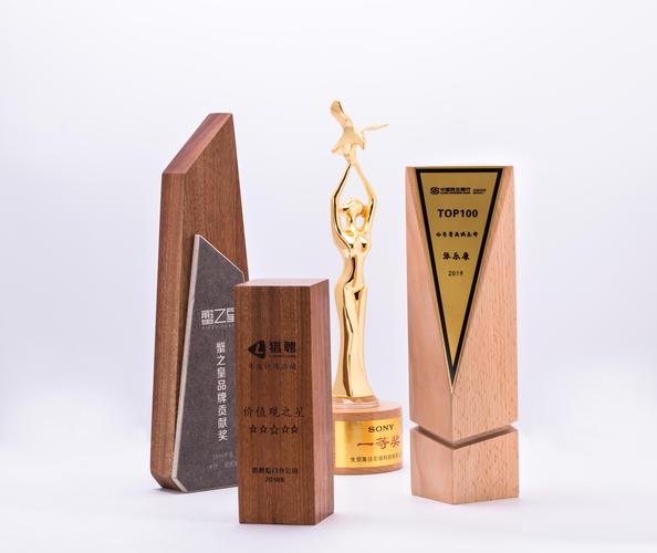 独特的雕刻礼品,独特的雕刻礼品有哪些,送什么礼物显得有心?