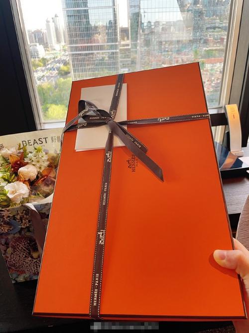 礼品1000元左右,礼品1000元左右奢侈品,1000元左右的礼品有哪些?