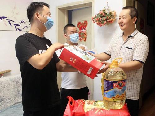慰问员工的礼品,慰问员工的礼品有哪些,五一慰问员工文案?
