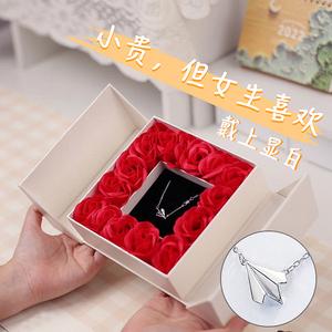 送朋友女朋友什么礼物好,送朋友女朋友什么礼物好呢,送女朋友的生日礼物推荐?