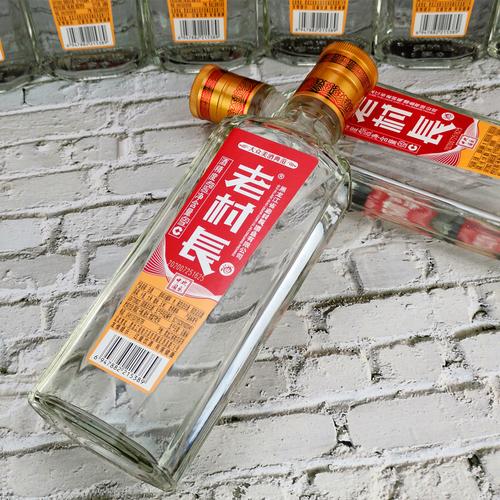 中高端礼品品牌,中高端礼品品牌有哪些,老村长奖品欢乐中国酒多少钱一瓶?
