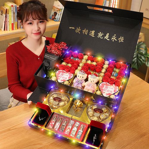 七夕买什么礼物,七夕买什么礼物送老婆最好,七夕实体店买什么礼物?