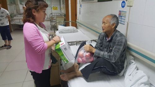 营养课上互动的礼品,,好朋友住院生病了,去看望她,送些什么东西比较好?