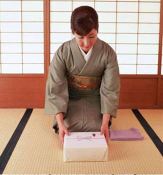 日本人结婚送什么礼物,日本人结婚送什么礼物好,日本有什么送礼禁忌吗?