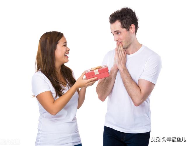 第一次去朋友新家带什么礼物,第一次去朋友新家带什么礼物合适,急急急!相亲第一次去女方家带些什么礼物最好?