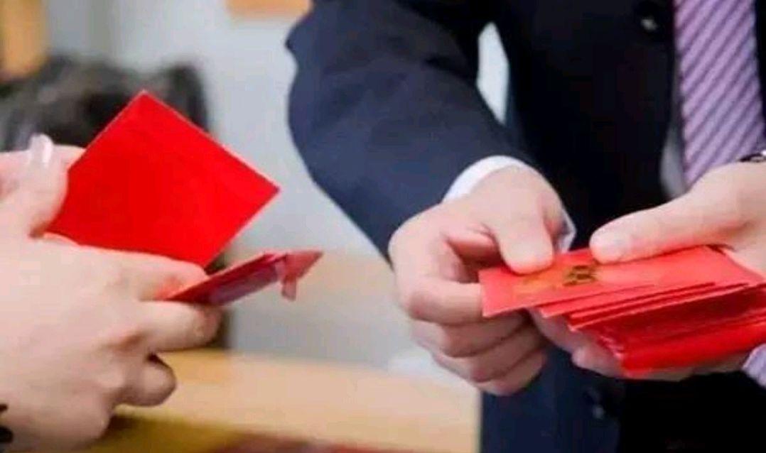送介绍人什么礼物合适,便宜又不失面子的礼物,朋友介绍对象要给介绍人红包吗?