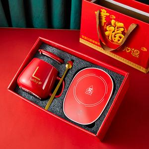 送女性长辈的礼品，送女性长辈的礼品有哪些，长期不拜访的话，给长辈送什么礼物好呢？