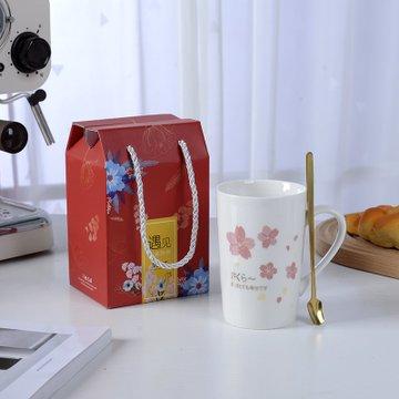 礼品定制的店名字,礼品定制店名字带露和睿,小礼物的文艺名称?