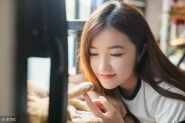 30多岁的女人喜欢礼品,30多岁的女人喜欢礼品正常吗,送将近40岁离婚女性什么样的生日礼物?