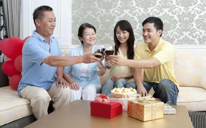 初次见公婆送什么礼物,初次见公婆送什么礼物好,第一次去公公婆婆家带什么礼物?