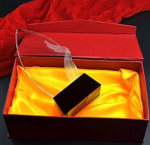 500元左右的实物礼品,500元左右的实物礼品有哪些,500块左右的年终奖礼物?