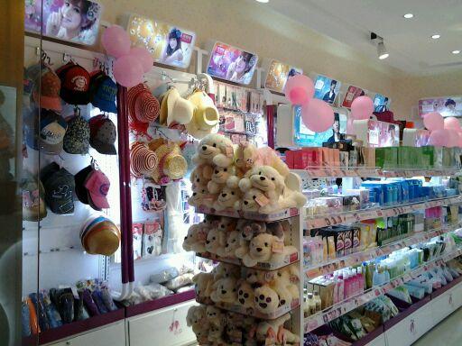 郑州diy礼品店加盟,郑州diy礼品店加盟电话,哎呀呀加盟费哎呀呀饰品店加盟费大概要多少呢?