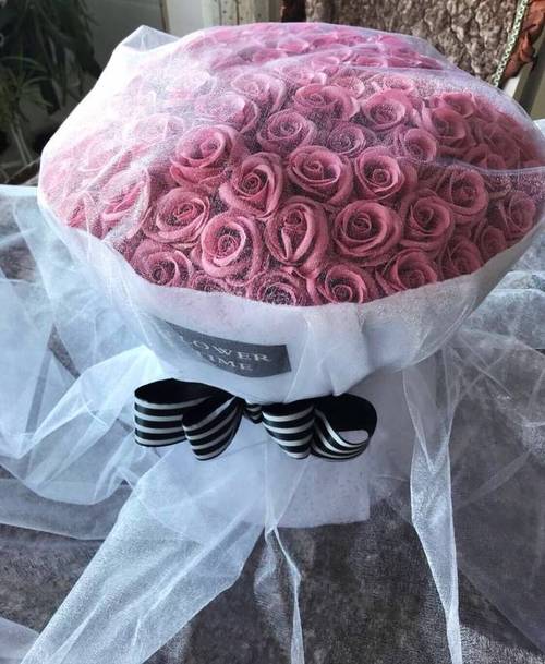 38节送什么礼物给女友,38节送什么礼物给女友知乎,38女王节送女友什么礼物好?