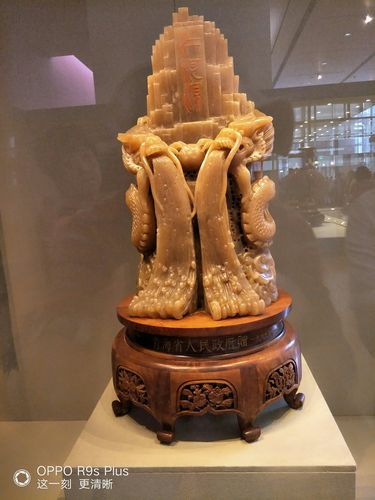 政府给我们发礼品了，政府给我们发礼品了怎么回复，澳门回归时广西送了什么礼物？