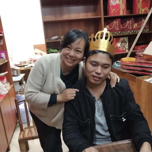 小姨子送姐夫什么生日礼物好,,姐夫要过生日,小姨子该送给姐夫什么礼物呢?
