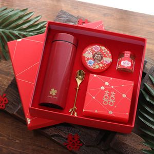 婚礼回赠什么礼物好,婚礼回赠客人礼物,结婚回礼送什么好,结婚回礼一般回什么?