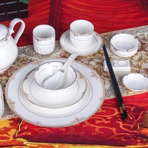 会员赠送礼品餐具，会员赠送礼品餐具违法吗，酒店包间服务员的服务流程？
