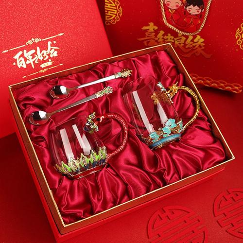 朋友订婚了送什么礼物,朋友订婚了送什么礼物好,朋友订婚送什么礼物最好?