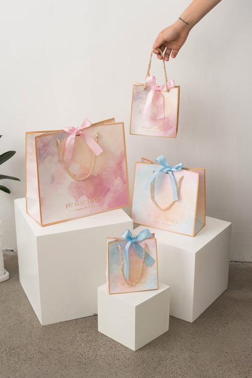 女生生日礼物礼品,女生生日礼物礼品袋,女生送女生生日礼物推荐?