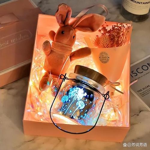 女生总加班送什么礼物,女生总加班送什么礼物好,女朋友加班很累,送个什么礼物关心她比较好?